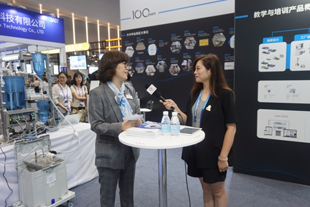 �M˹�бR�G�G�������I�������ֻ��D���c����